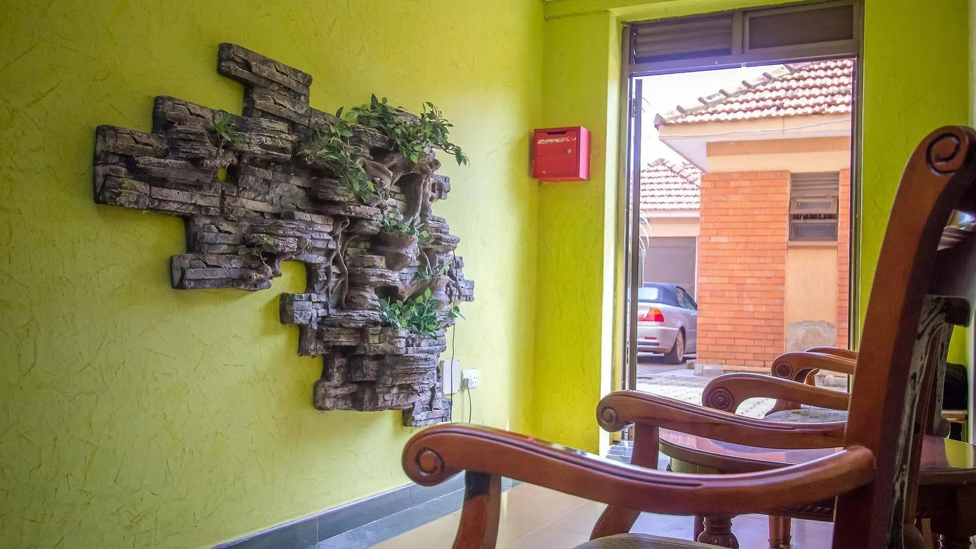 Eight Winx Hotel Kampala 3*,